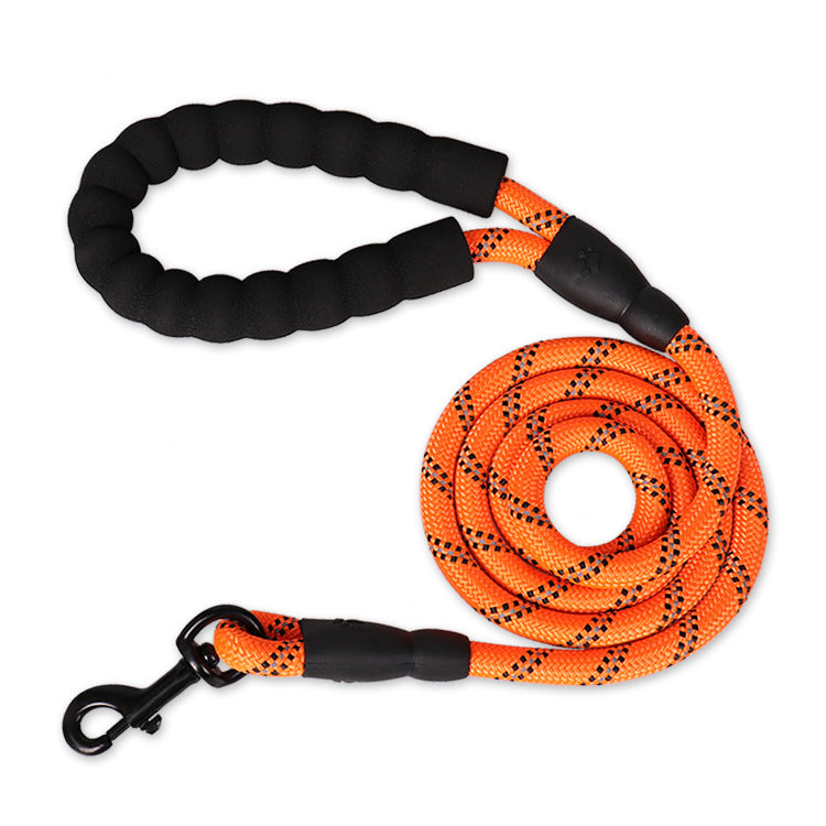 Walk with Confidence! Reflective Dog Leash for Secure, Comfortable Walks - Pet Paws