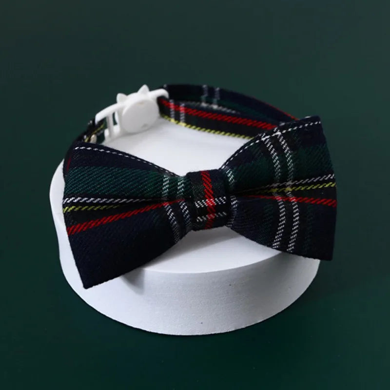 🎄 Festive Christmas Cat Collar – Big Bowknot Charm with Adjustable Fit & Bell! 🎅 - Pet Paws