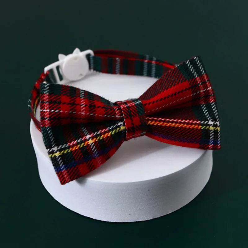 🎄 Festive Christmas Cat Collar – Big Bowknot Charm with Adjustable Fit & Bell! 🎅 - Pet Paws